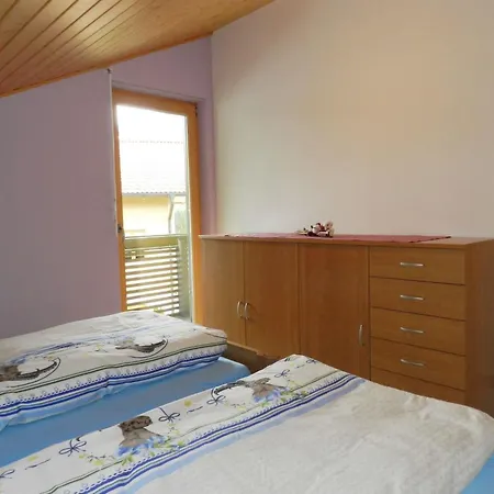 Panorama- Appartement-fewo- Dusche Oder Bad- Wc 7-bettwohnung By Interhome